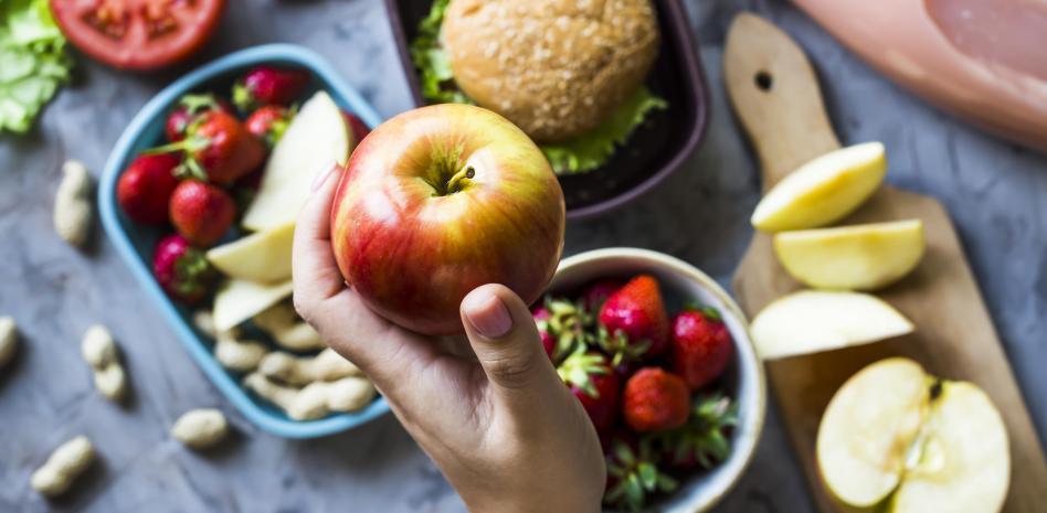 Antes o después de las comidas, cuál es el mejor momento para tomar la fruta