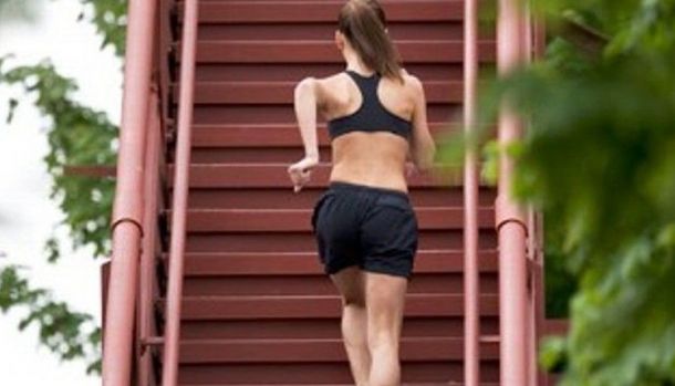 Subir escaleras corriendo